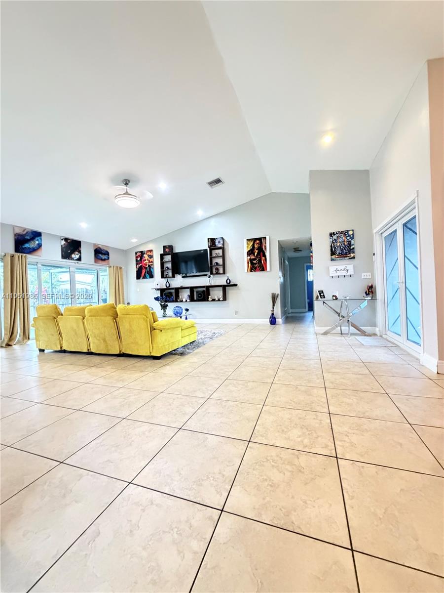 LAKEVIEW HOMES PHASE 1 - Residential