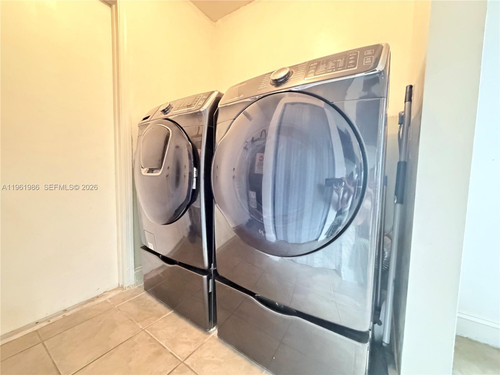 LAKEVIEW HOMES PHASE 1 - Residential