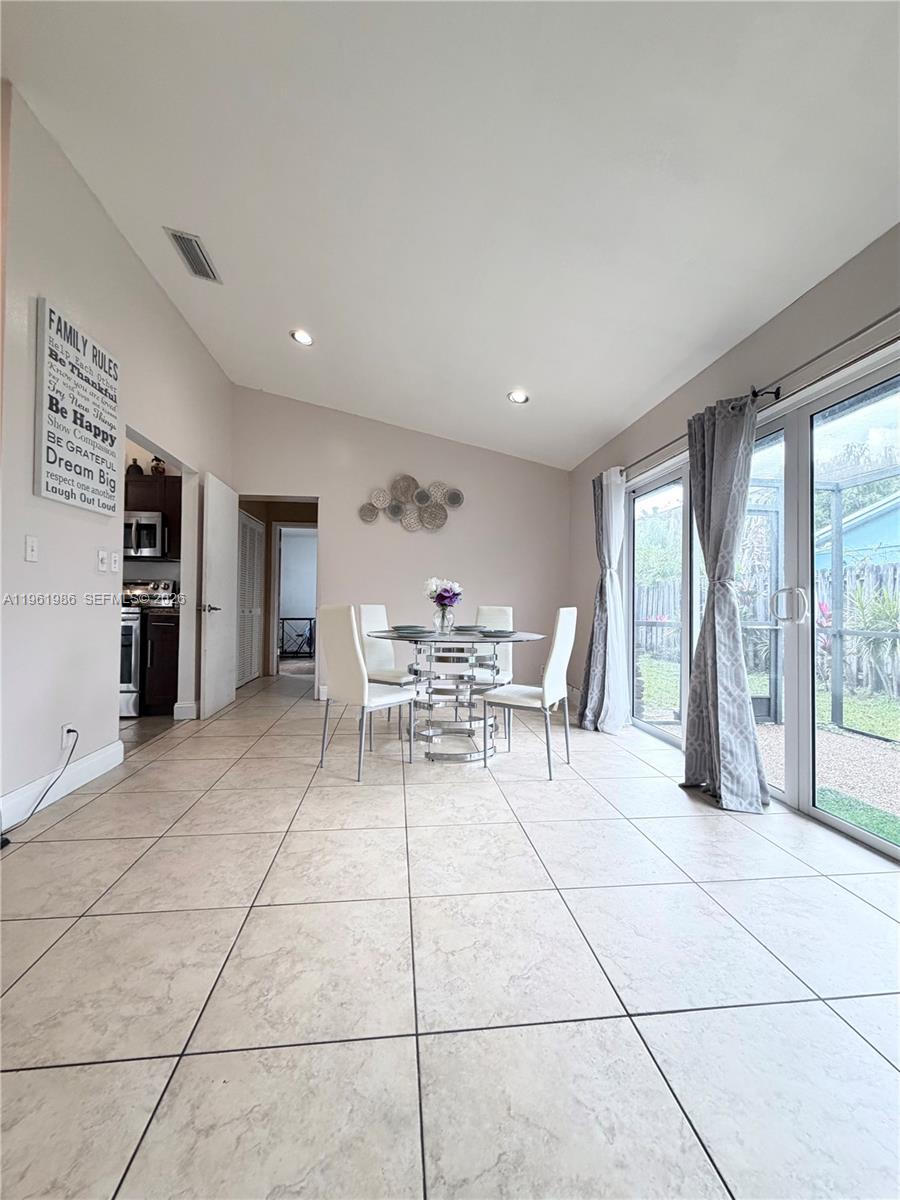 LAKEVIEW HOMES PHASE 1 - Residential