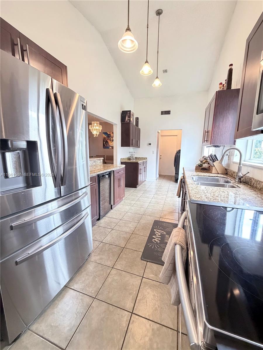 LAKEVIEW HOMES PHASE 1 - Residential