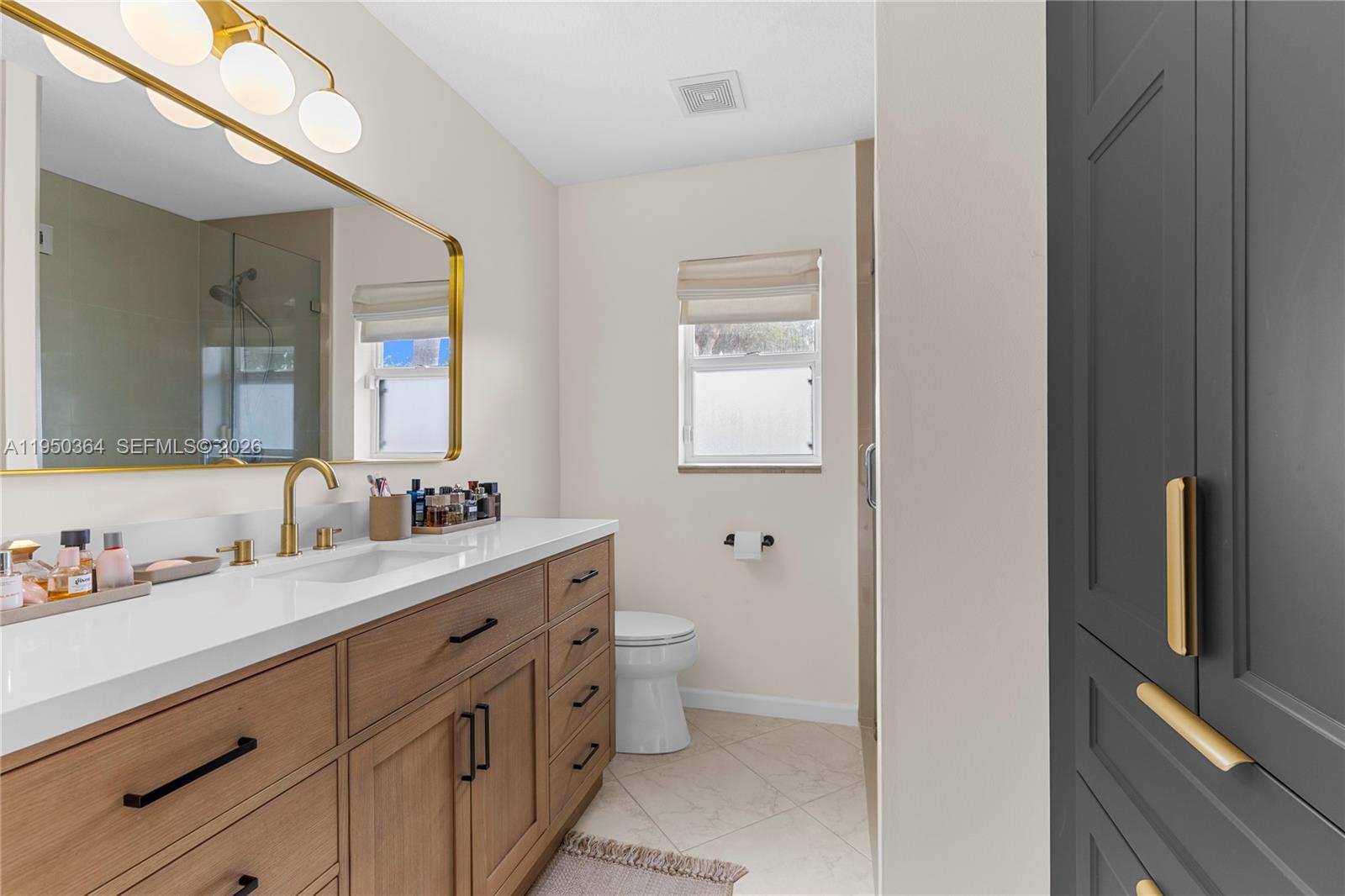 TROPICAL LAKES PH 2 - Residential