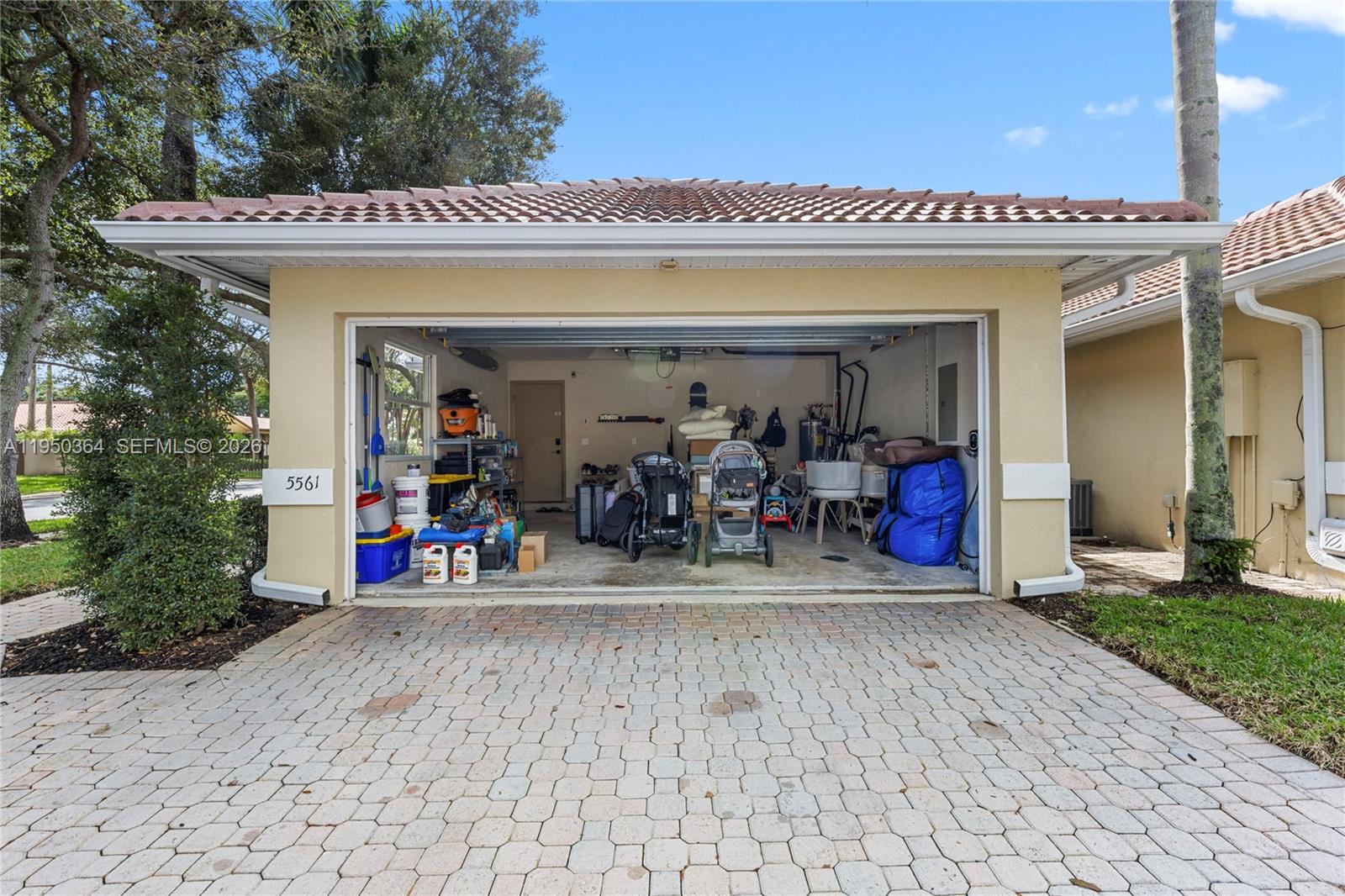 TROPICAL LAKES PH 2 - Residential