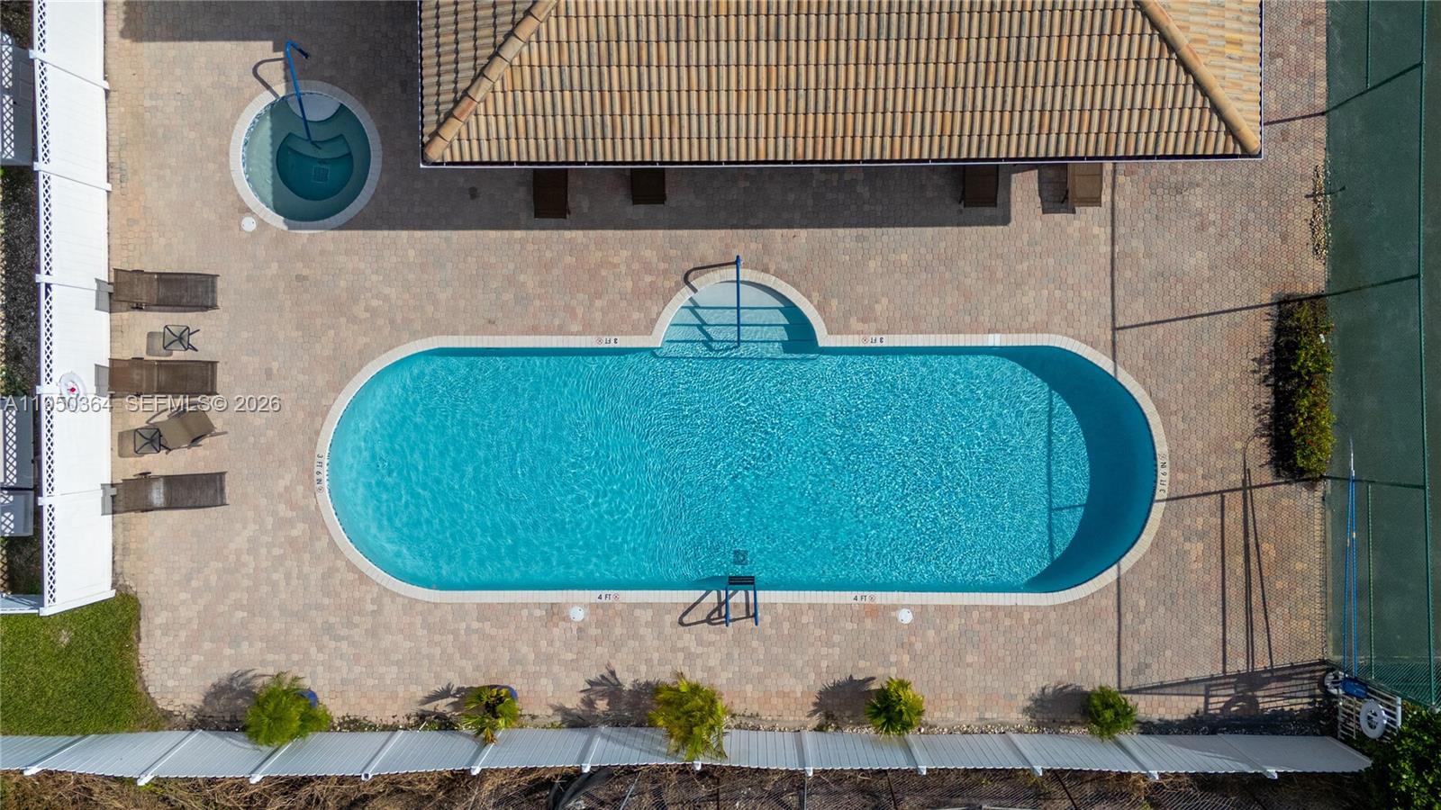 TROPICAL LAKES PH 2 - Residential