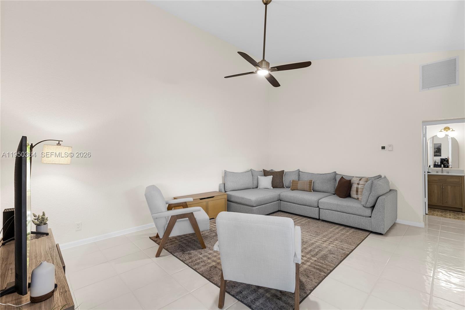 TROPICAL LAKES PH 2 - Residential