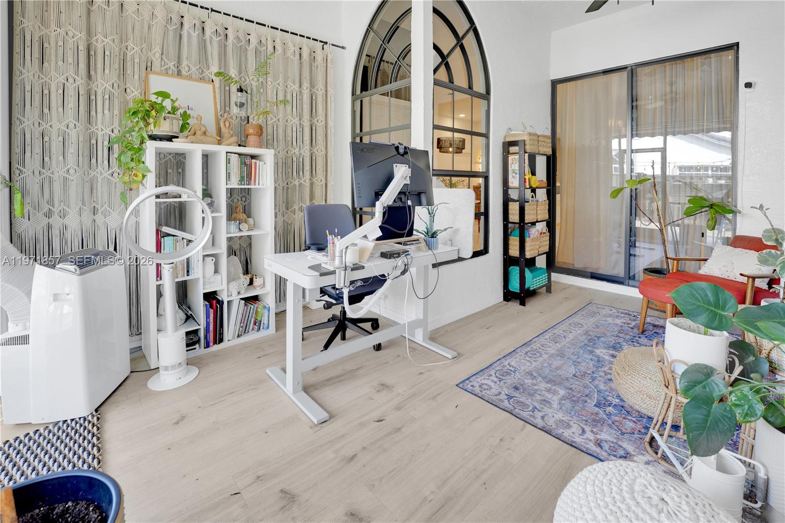 EMBASSY LAKES - Residential