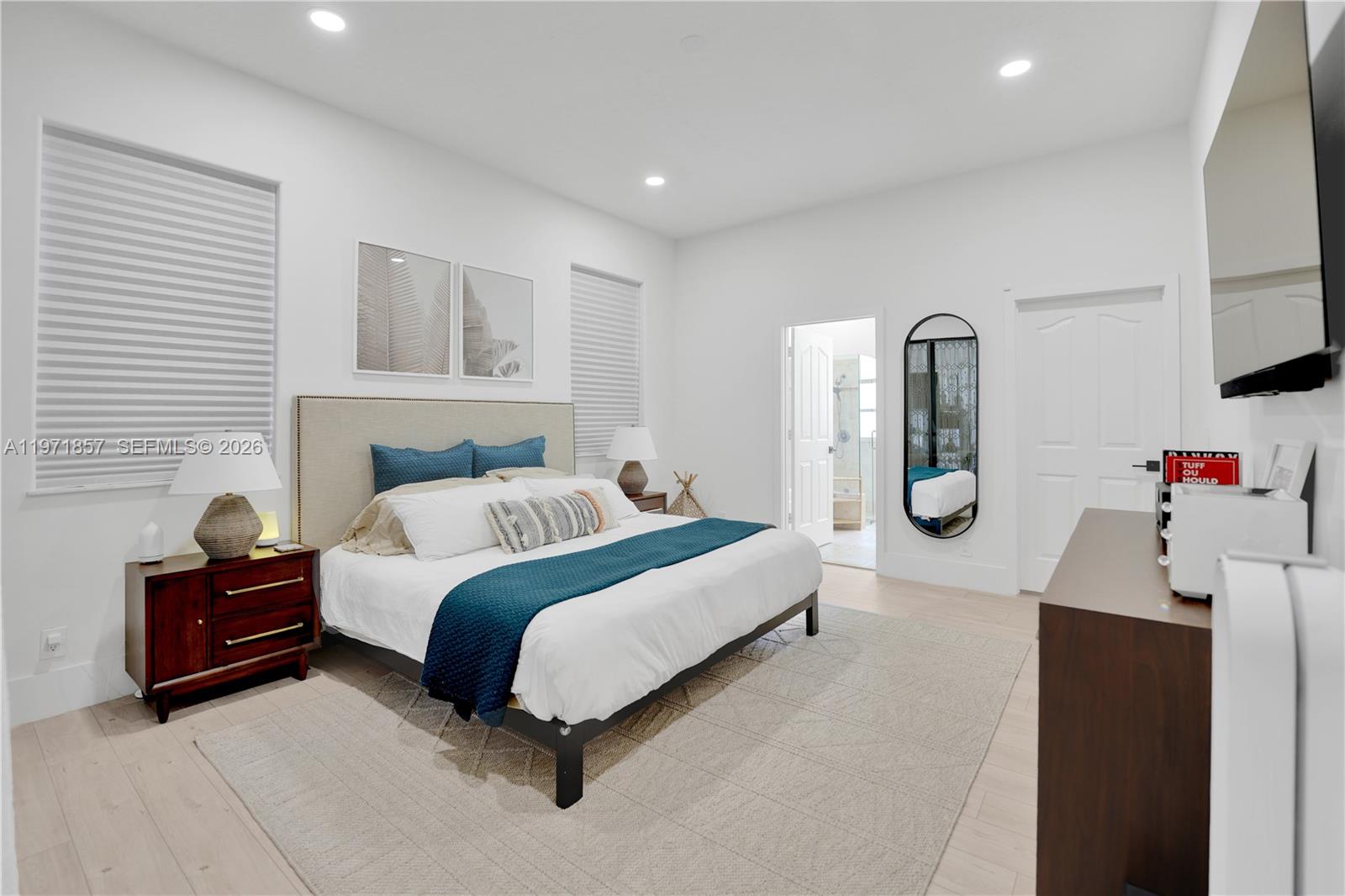 EMBASSY LAKES - Residential