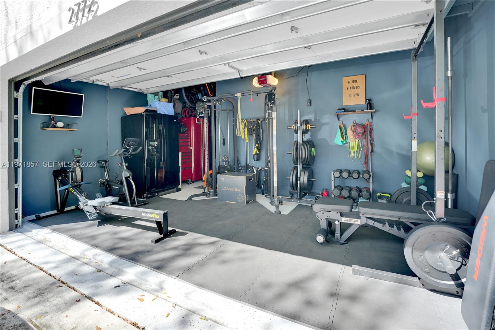 EMBASSY LAKES - Residential