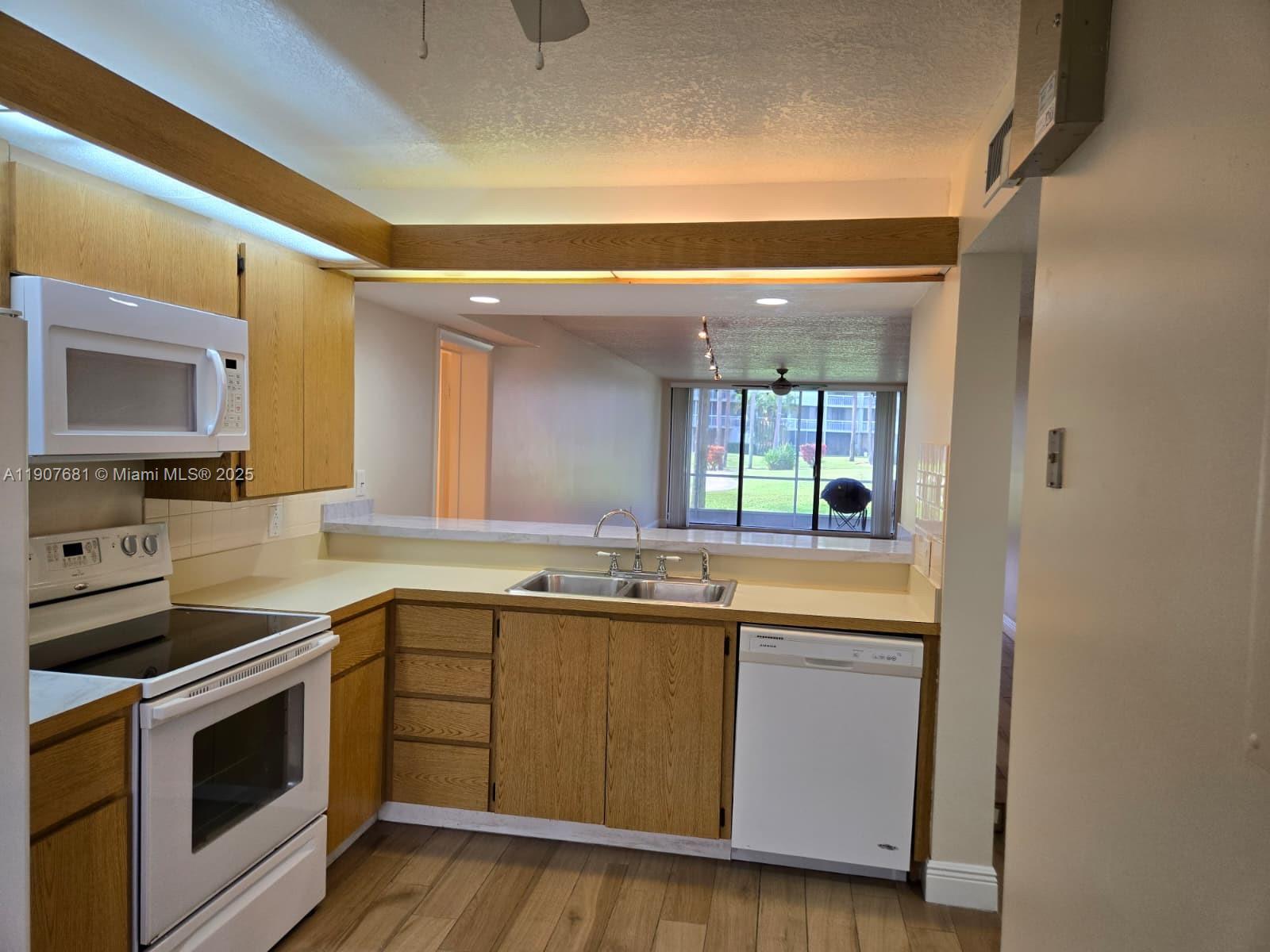 WHITEHALL VILLAGE - Residential Lease