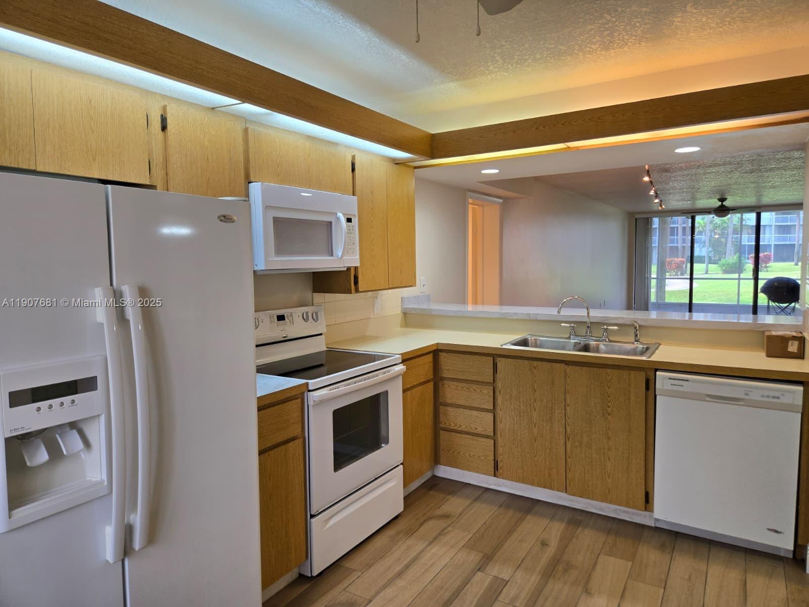 WHITEHALL VILLAGE - Residential Lease