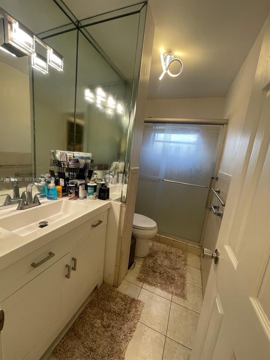 201 NE 14th Ave 5A