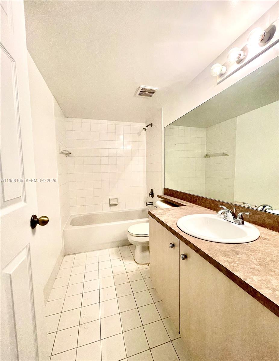 DEVONAIRE CONDO AT PEMBRO - Residential Lease