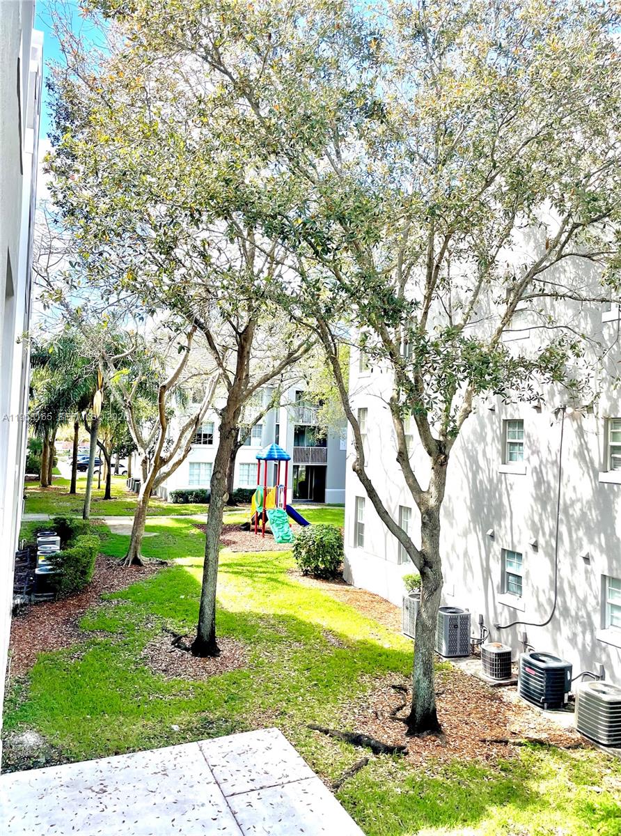 DEVONAIRE CONDO AT PEMBRO - Residential Lease