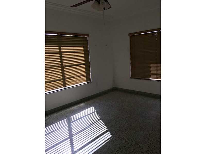 BRICKELL ESTS - Residential Lease