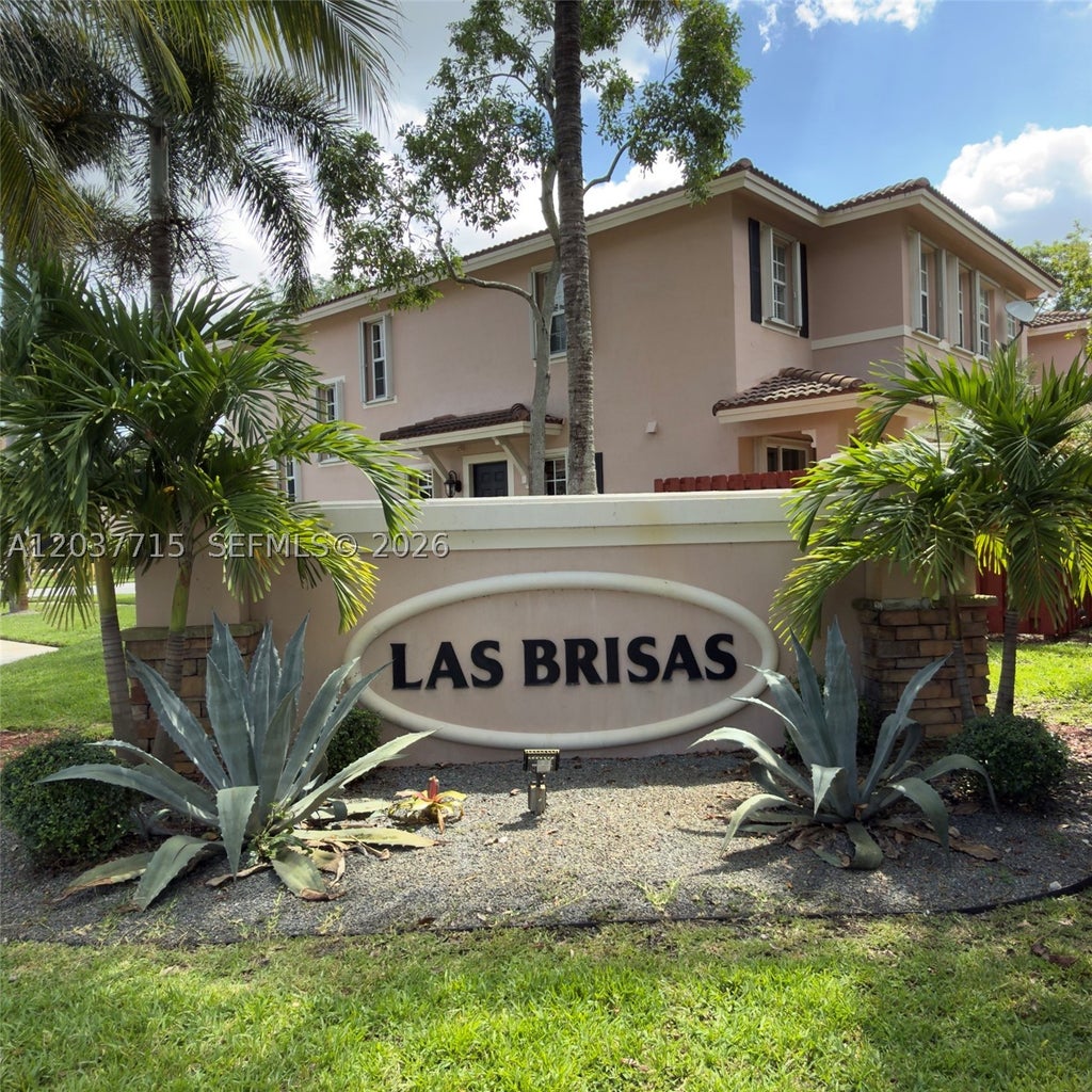 Photo of 280 Las Brisas Cir #280, Sunrise, FL 33326 (MLS # A12037715)