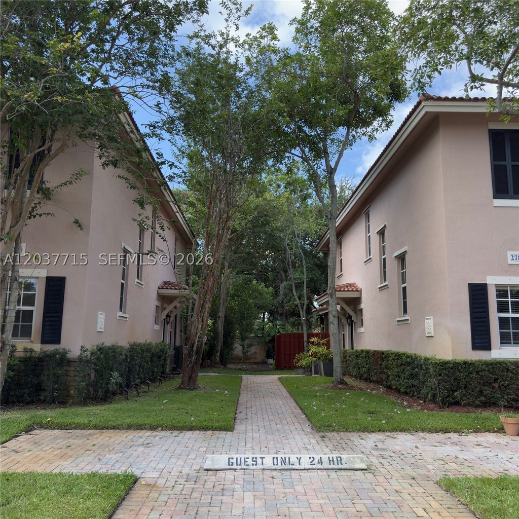 Photo of 280 Las Brisas Cir #280, Sunrise, FL 33326 (MLS # A12037715)