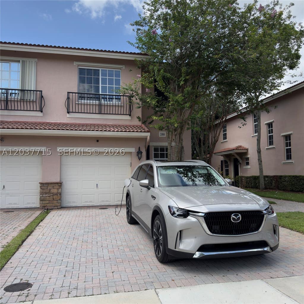 Photo of 280 Las Brisas Cir #280, Sunrise, FL 33326 (MLS # A12037715)