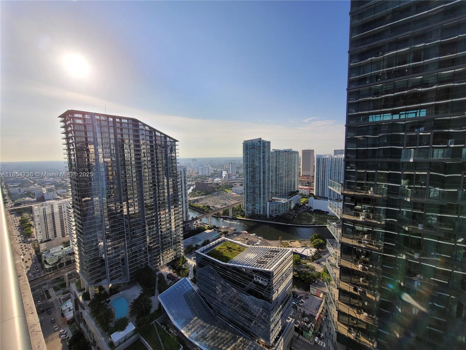 Live in one of the newest buildings in Brickell with Private Elevators! SLS Lux Residences! This 1 bedroom 2 bath residence offers top of the line appliances, finished closet, shades in the living areas plus enjoy hotel services such as in room dining, concierge services and more. Full service pool level with food and beverage service, full service spa, high performance fitness centers, amenities lounge designed by Yabu Pushelberg, game lounge, 45th floor library and lounge, plus a Residents only roof top pool with spectacular views of Biscayne Bay, Downtown Miami & Miami. The hottest restaurant and best shopping are only minutes away from this this luxury development. Enjoy the best Brickell has to offer living the best building in Brickell. Available 10/8/2025