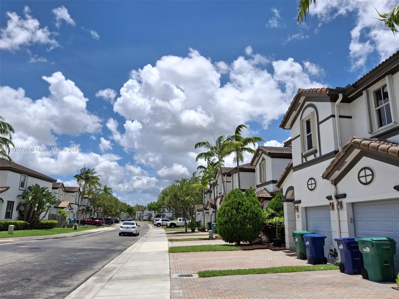 7848 NW 114th Path
