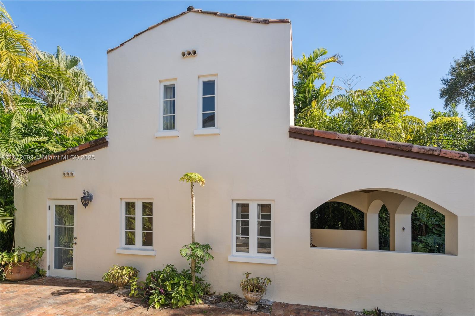 Discover this beautiful 1-bedroom, 1-bath guest house located in one of Coral Gables' most prestigious neighborhoods. Just steps from the iconic Biltmore Hotel and Granada Golf Course, this serene retreat offers unparalleled access to world-class amenities. Enjoy proximity to Salvadore Park and Tennis Center, top-rated schools, and lush canopy roads. This guest house embodies the charm and elegance of Coral Gables living. A rare opportunity not to be missed!