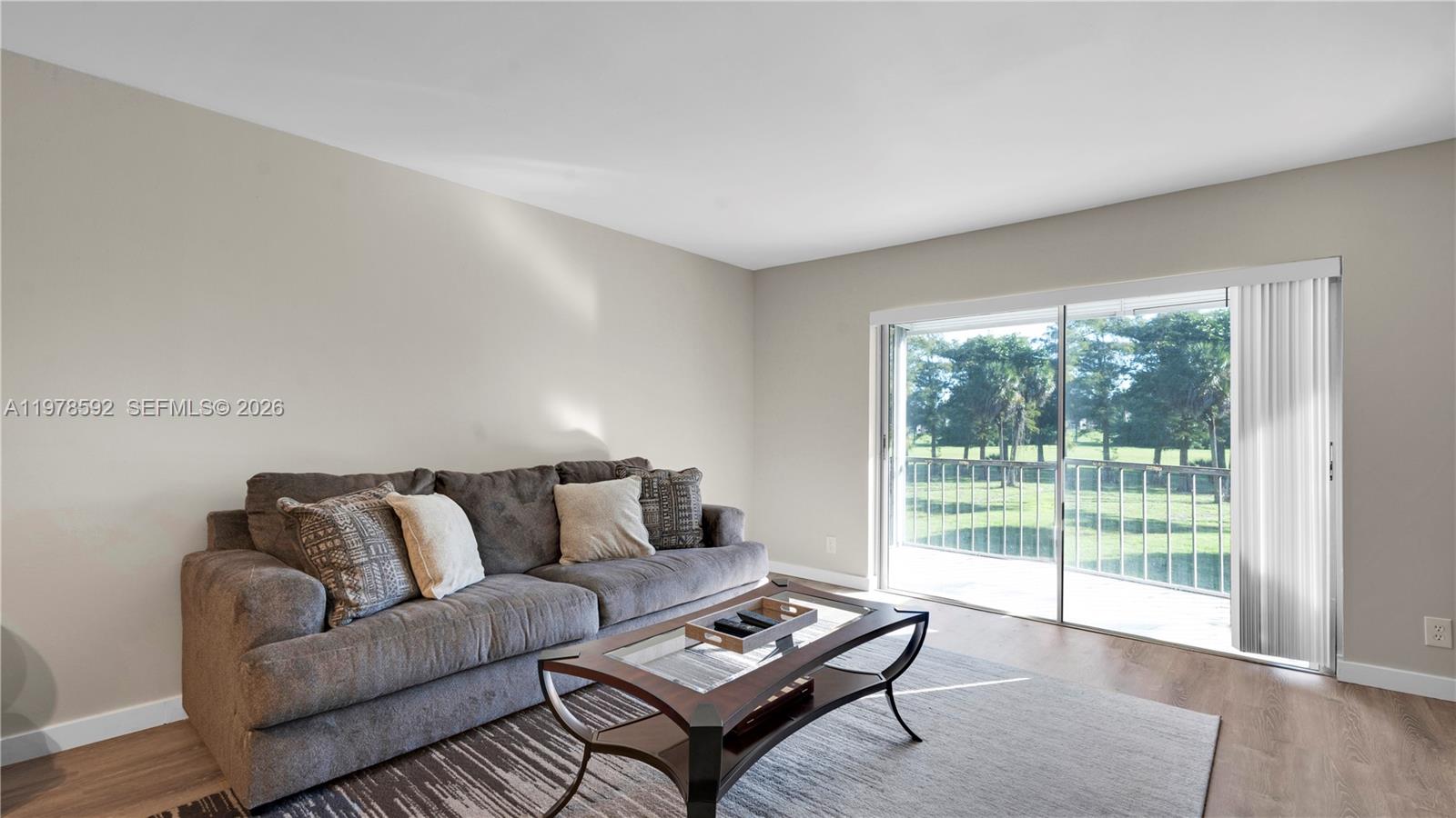 INVERRARY COUNTRY CLUB - Residential Lease