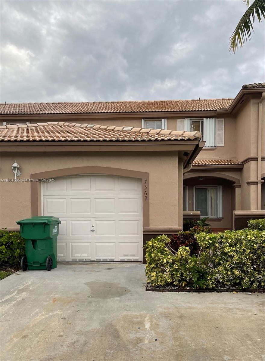 BEAUTIFUL 2/ 2 ONE STORY,2 CAR GARAGE, PERFECTLY LOCATED. TILE IN LIVING AREAS AND LAMINATED ON BEDROOMS, EXCELLENT NEIGBOORHOOD. UNIT IS TENANT OCCUPIED UNTIL FEB 2026 - PLEASE DO NOT DISTURN - PREVIEW APPOINTMENT FOR TUE-WED-FRI AFTER 5:00 PM. MON-THUR-SAT-SUN BETWEEN 10:00 AM TO 9:00 PM