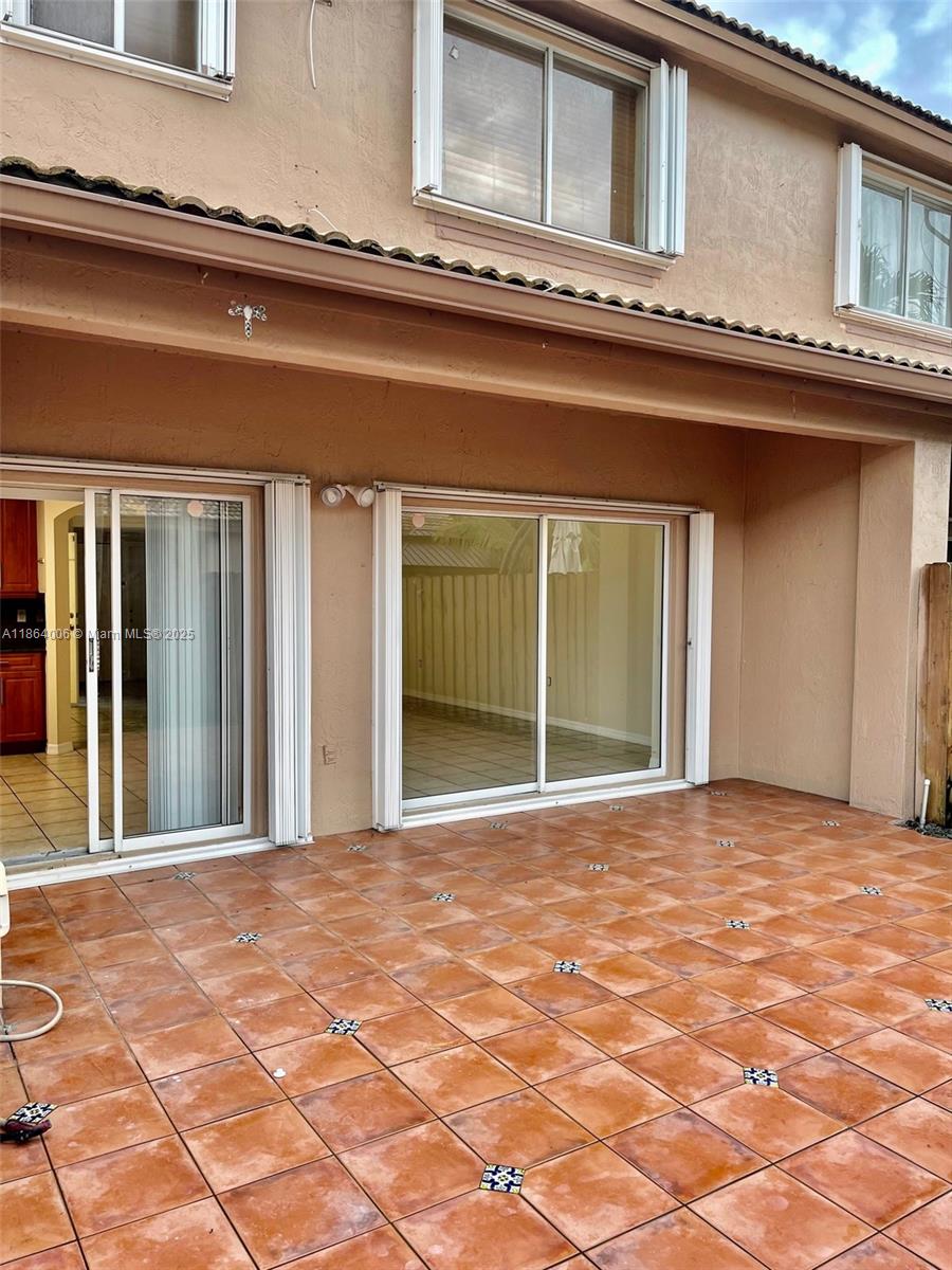 HEFTLERS LAGO MAR WEST - Residential