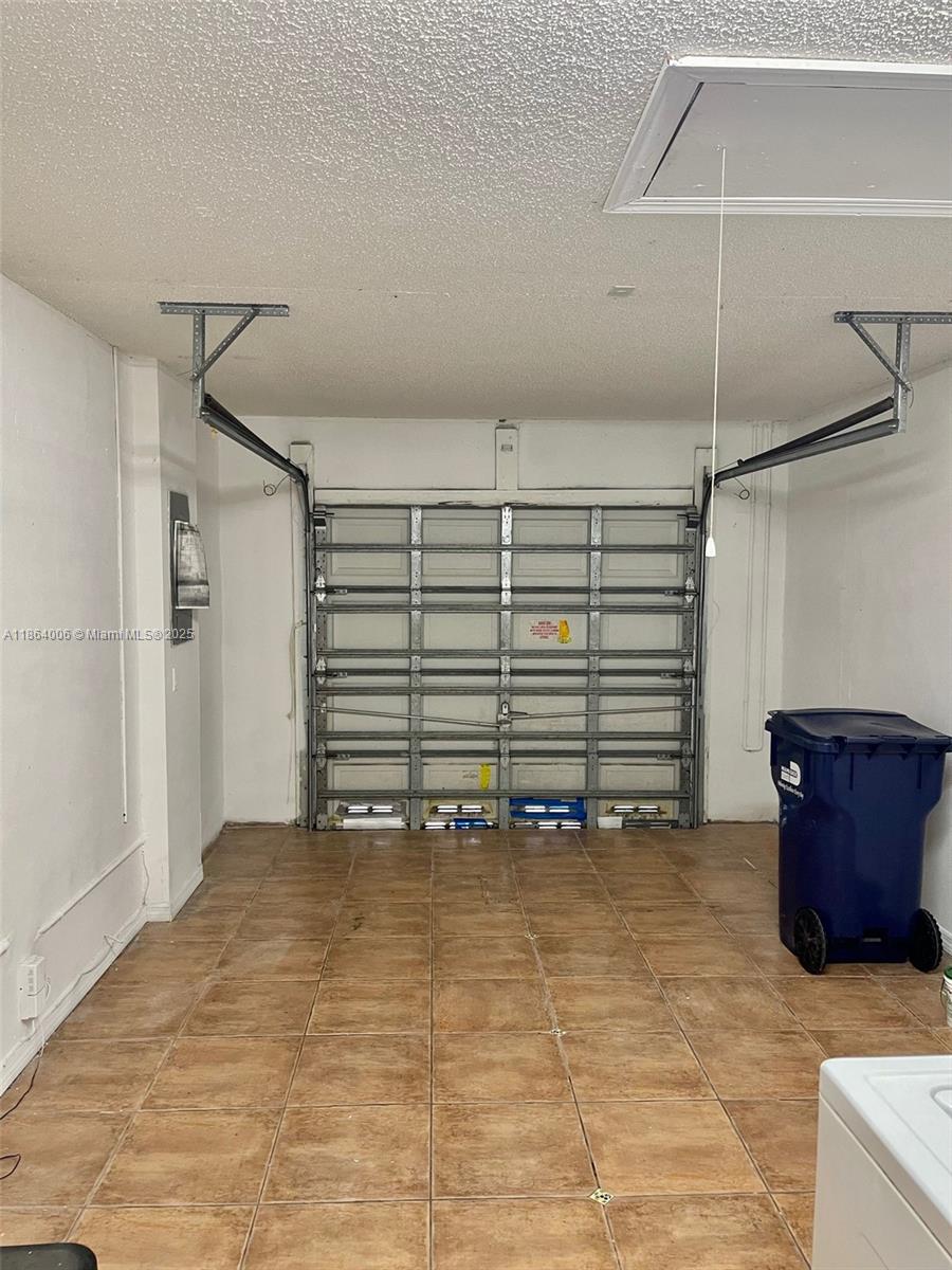 HEFTLERS LAGO MAR WEST - Residential