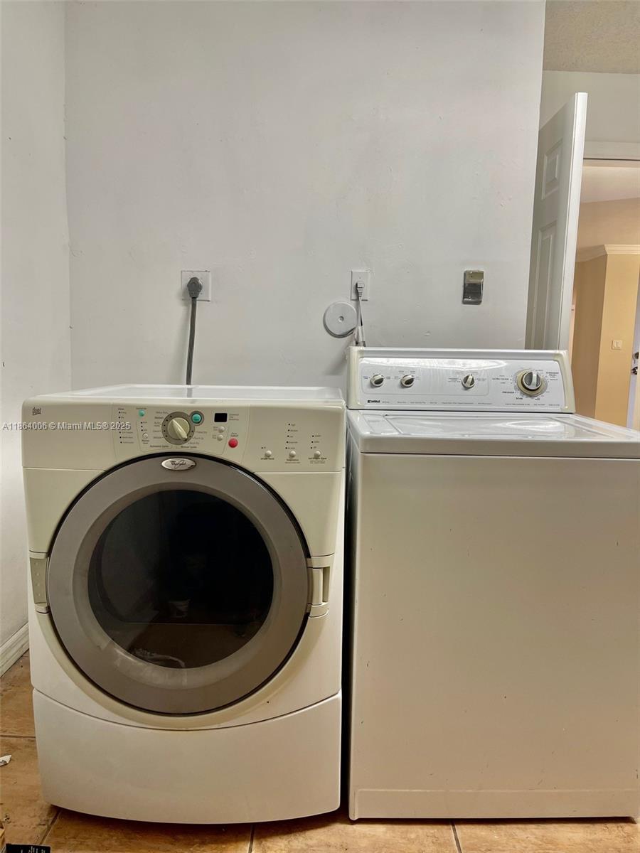 HEFTLERS LAGO MAR WEST - Residential