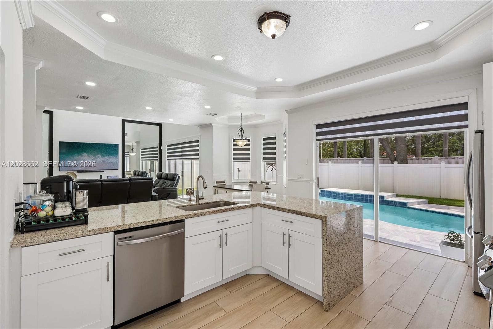 POD 10 AT MONARCH LAKES - Residential