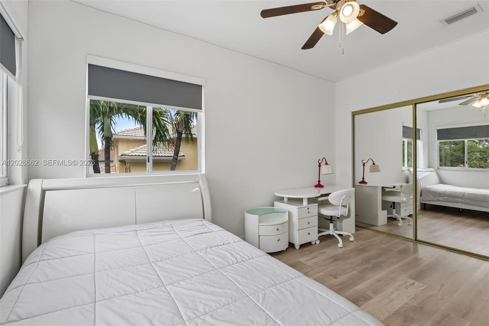 POD 10 AT MONARCH LAKES - Residential