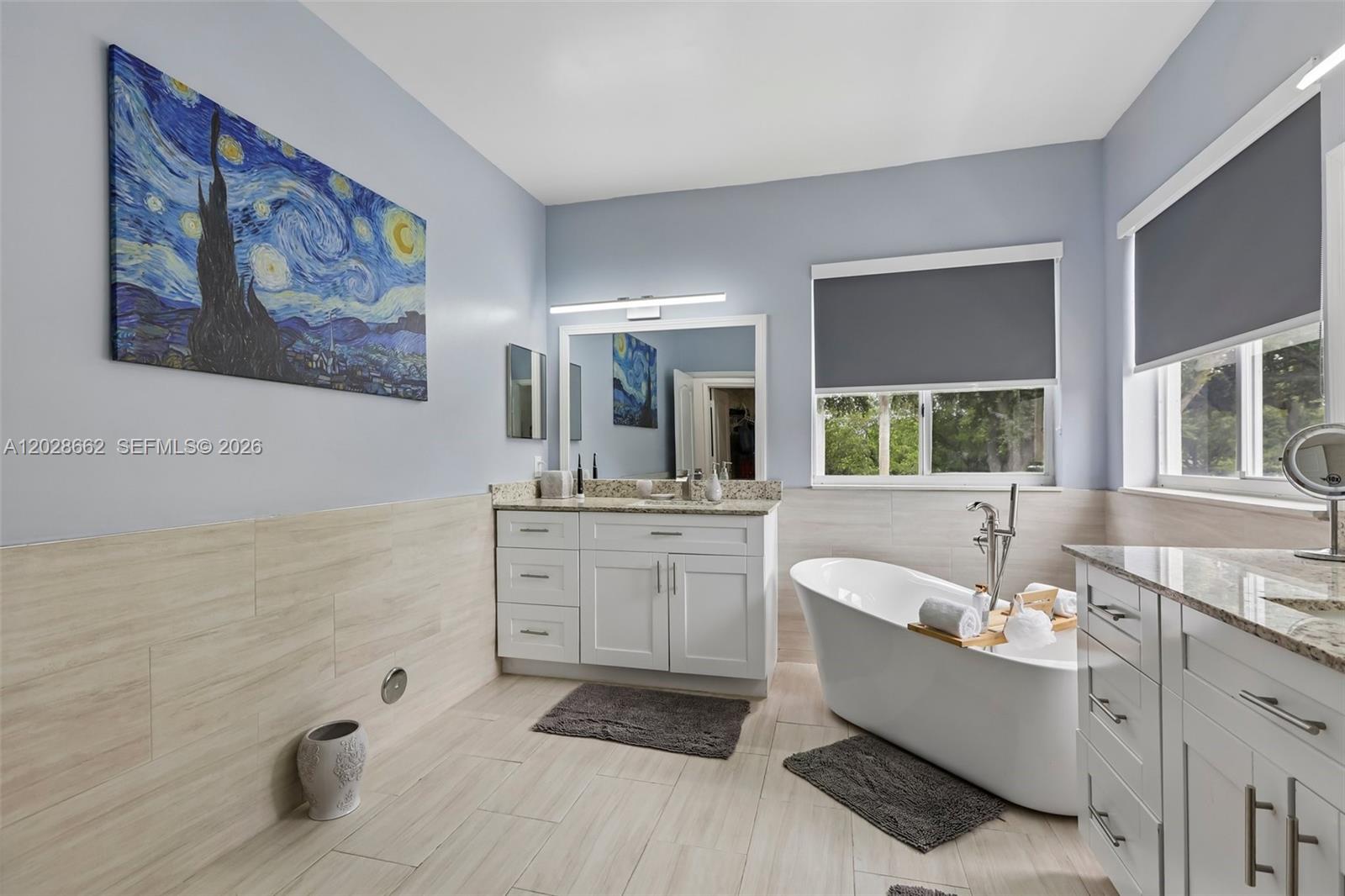 POD 10 AT MONARCH LAKES - Residential