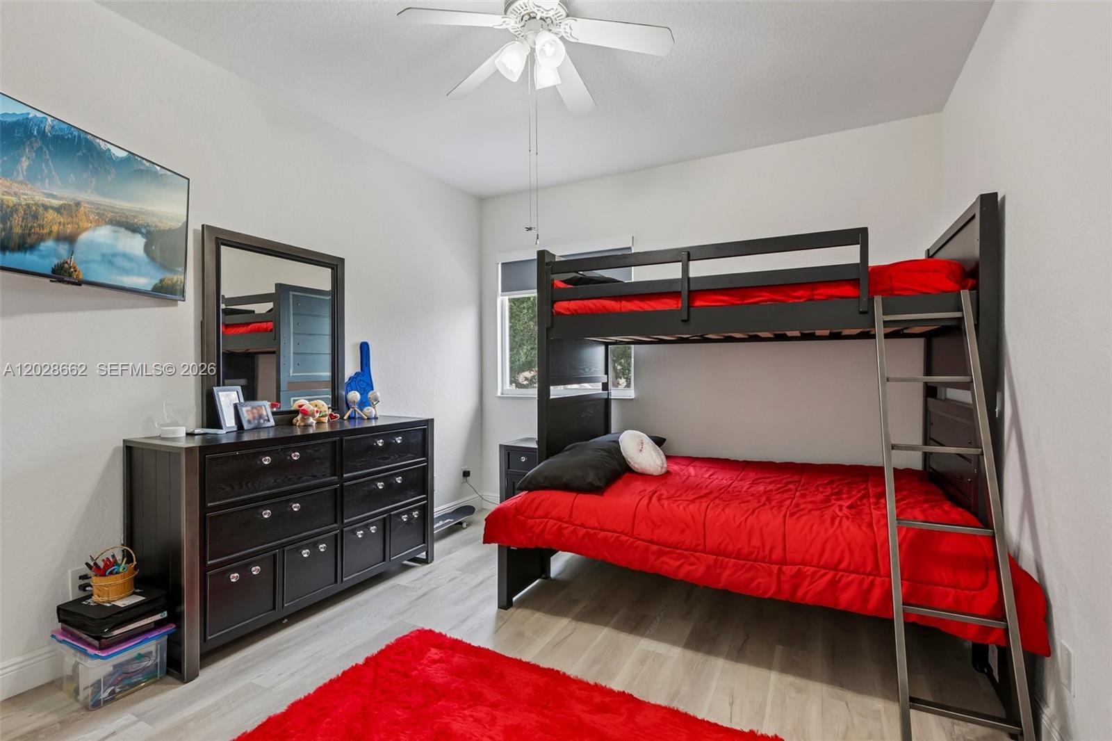 POD 10 AT MONARCH LAKES - Residential