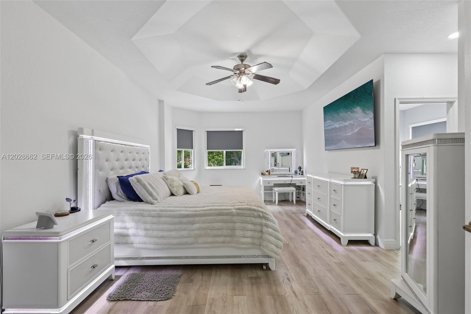 POD 10 AT MONARCH LAKES - Residential
