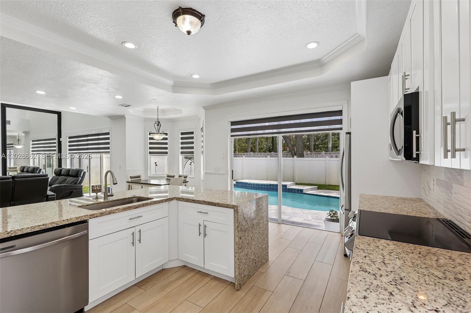 POD 10 AT MONARCH LAKES - Residential