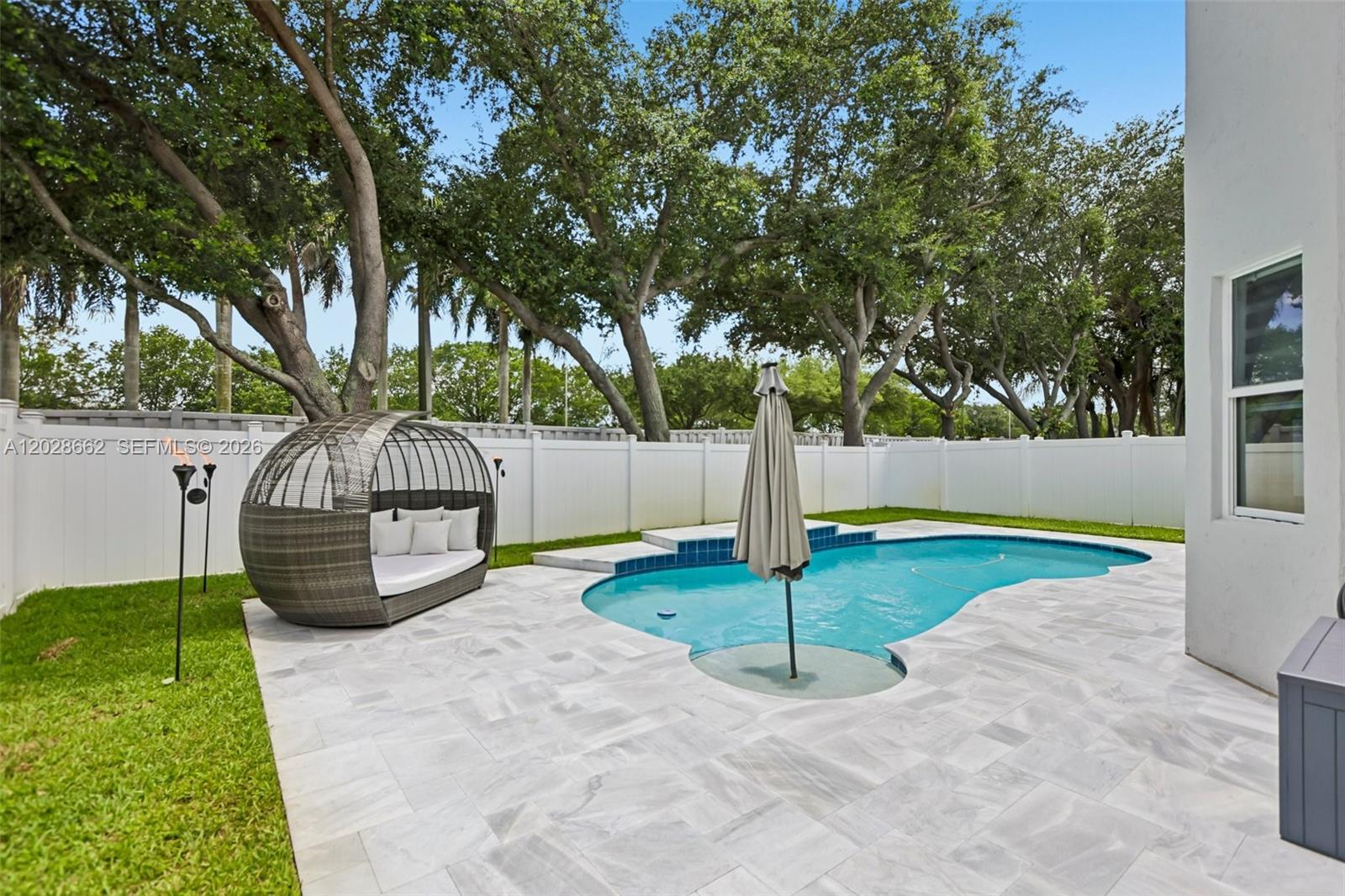 POD 10 AT MONARCH LAKES - Residential