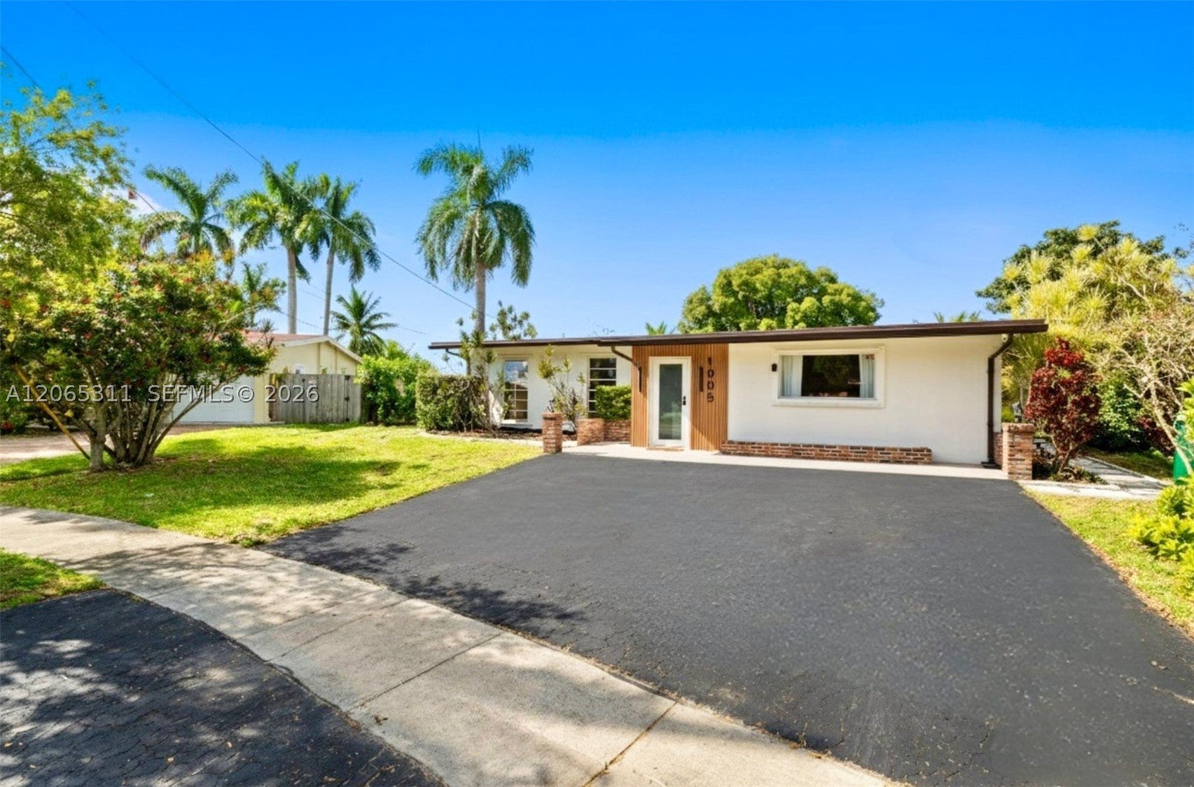 1905 NW 62nd Ter