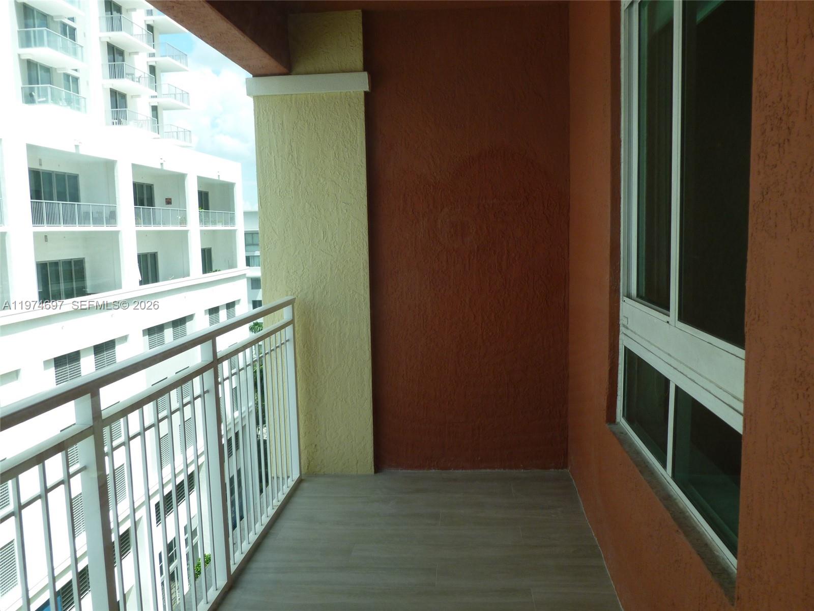 TOSCANO CONDO - Residential