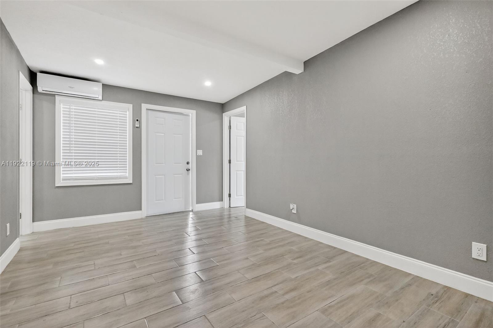 SCOTT LAKE MANOR SEC 5 - Residential Lease