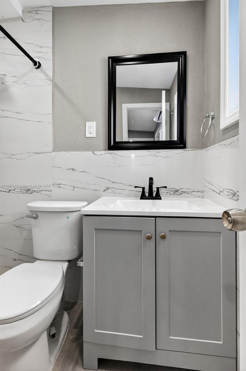 SCOTT LAKE MANOR SEC 5 - Residential Lease