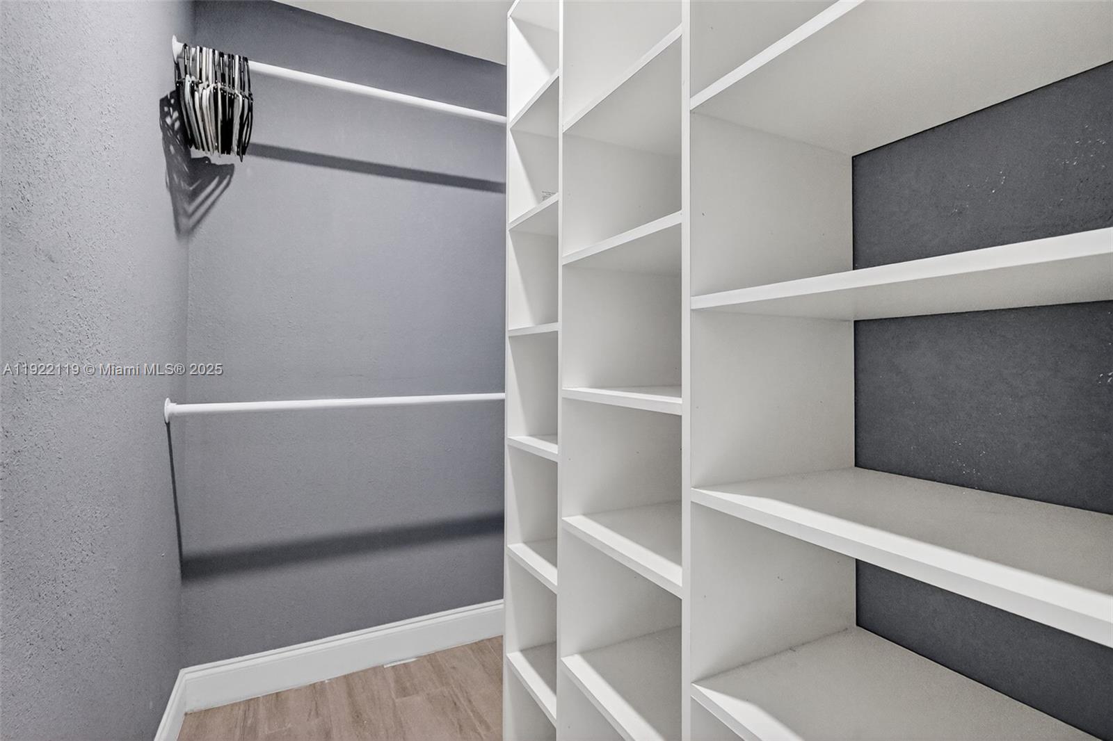 SCOTT LAKE MANOR SEC 5 - Residential Lease