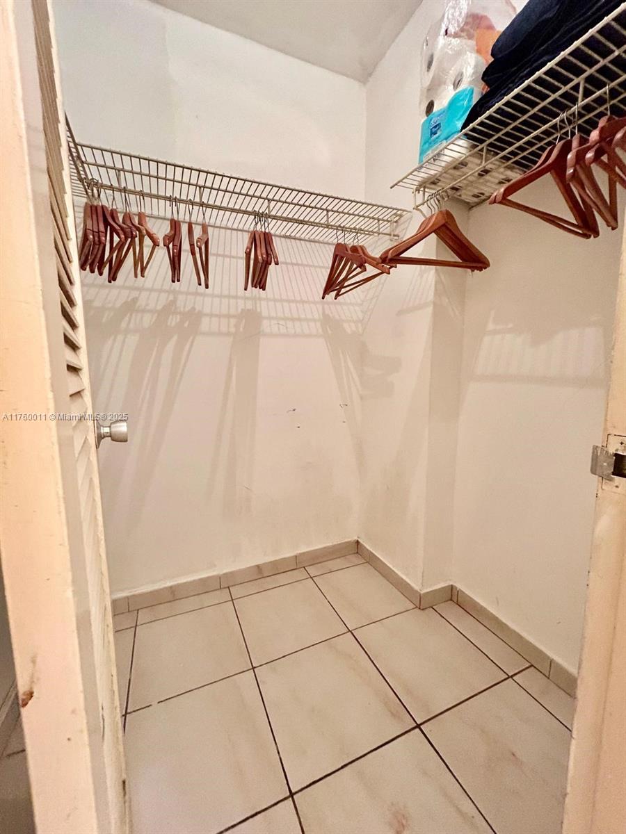 THE DECOPLAGE CONDO - Residential