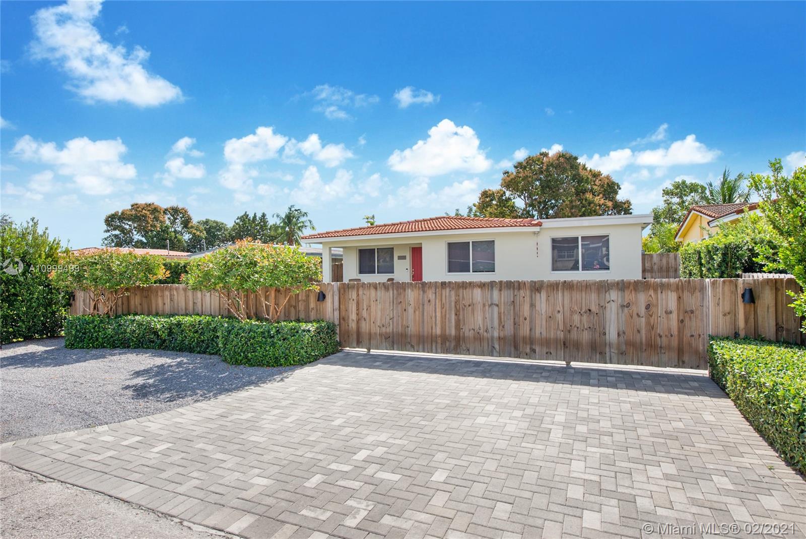 COMPLETELY REMODELED AND FURNISHED SINGLE FAMILY HOME. 3 BEDROOMS, 2 FULL BATH, FULL DINING ROOM, KIDS PLAYROOM, LARGE BACKYARD FOR BBQS AND PLAY AREA. THIS HOME IS IDEALLY POSITIONED TO ENJOY THE PROXIMITY TO CORAL WAY, CORAL GABLES, RESTAURANTS, AIRPORT, SHOPPING CENTER, SCHOOLS. EASY TRANSPORTATION TO BRICKELL AND COCONUT GROVE. AVAILABLE STARTING MARCH 1ST FOR 6 MONTH LEASE. EASY TO SHOW!