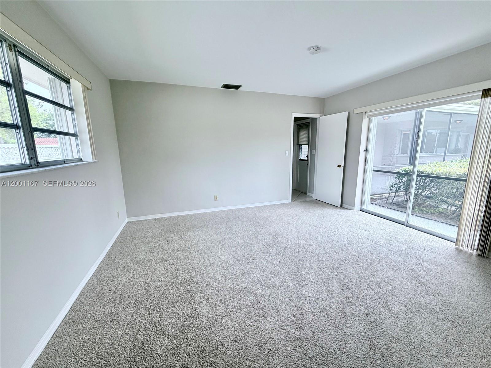 HOLLYWOOD HILLS - Residential Lease