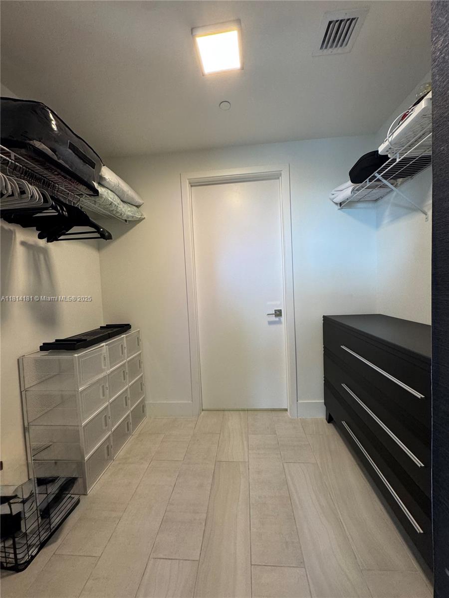 METROPICA NORTH TOWER ONE - Residential Lease