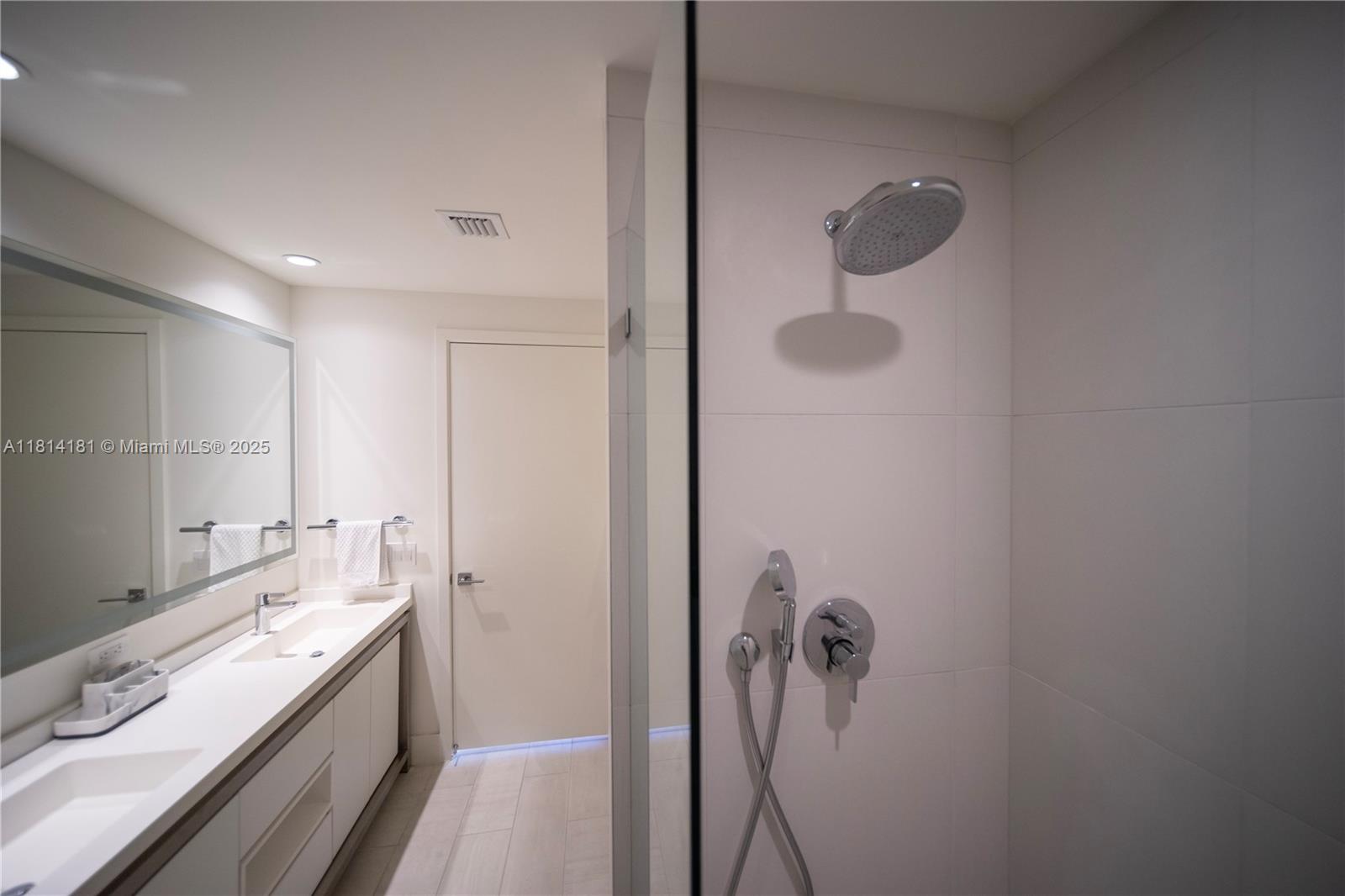 METROPICA NORTH TOWER ONE - Residential Lease