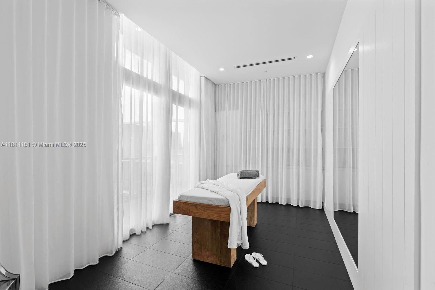 METROPICA NORTH TOWER ONE - Residential Lease