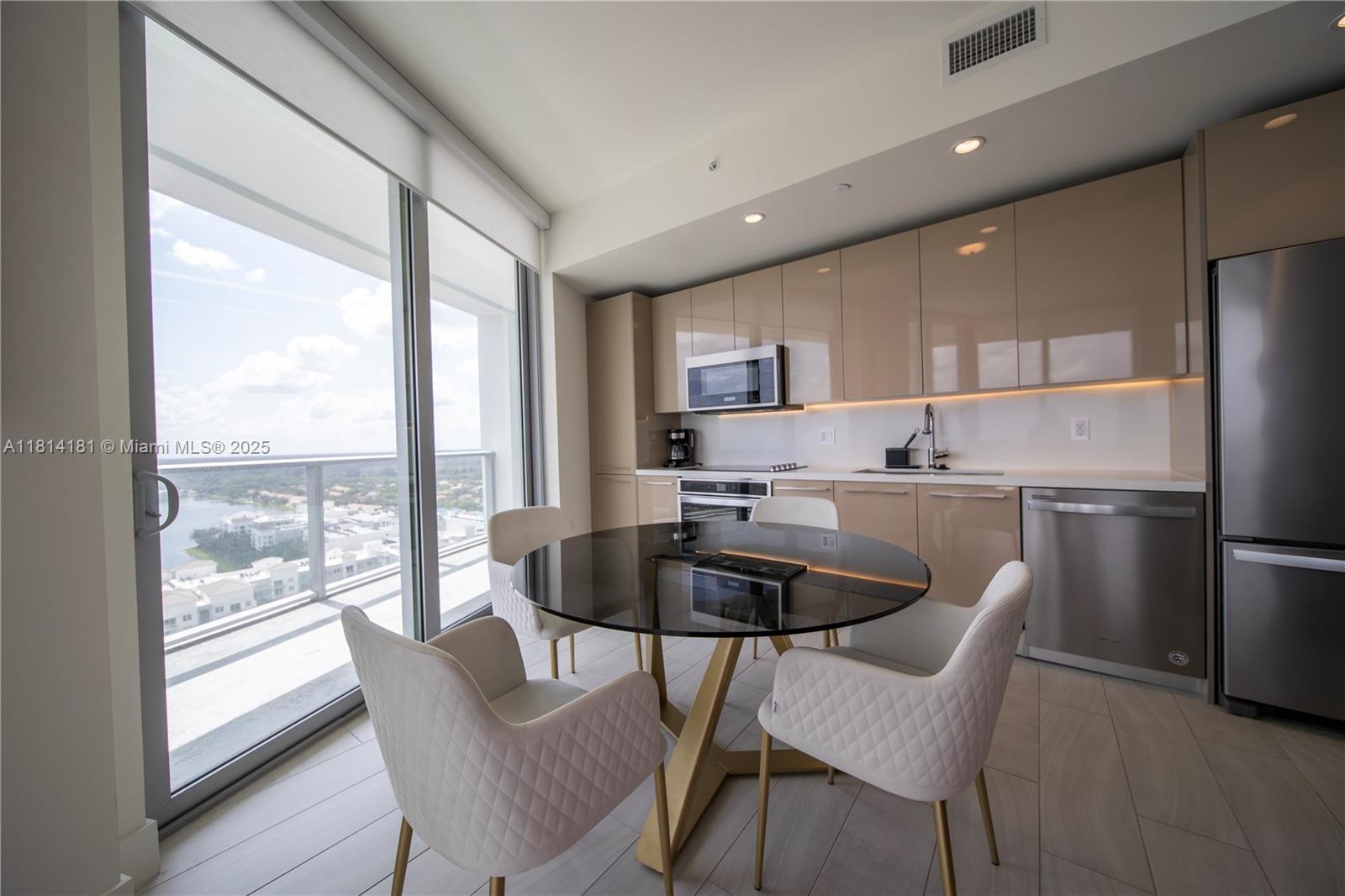 METROPICA NORTH TOWER ONE - Residential Lease