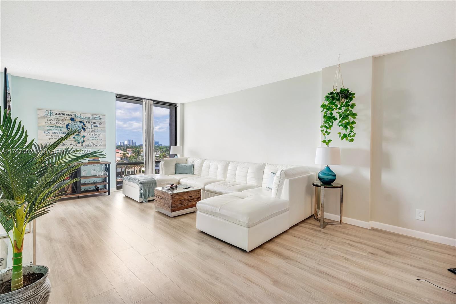 1600 S Ocean Dr 7B, Hollywood, Broward County, Florida - 2 Bedrooms  
2 Bathrooms - 