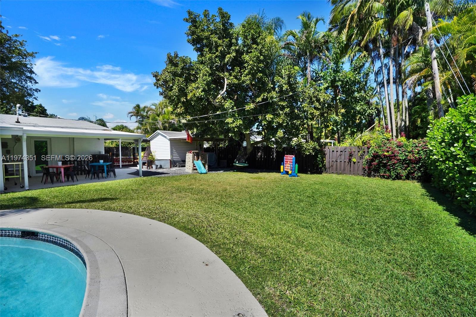 GARDEN GROVES - Residential