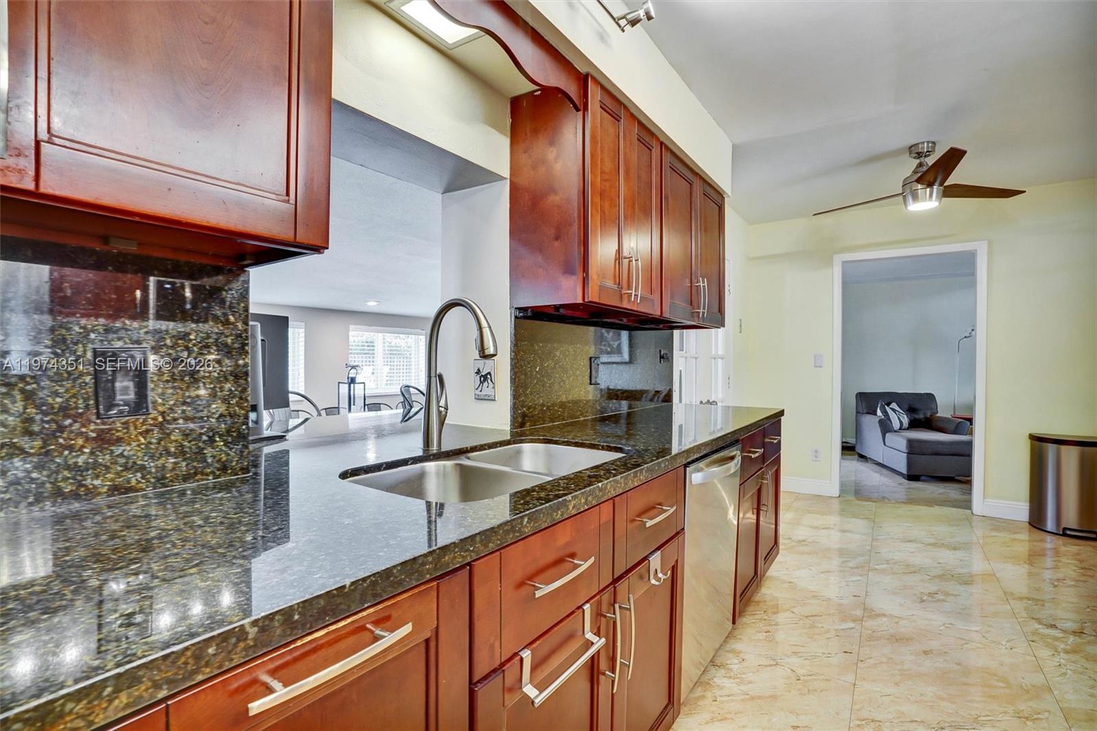 GARDEN GROVES - Residential